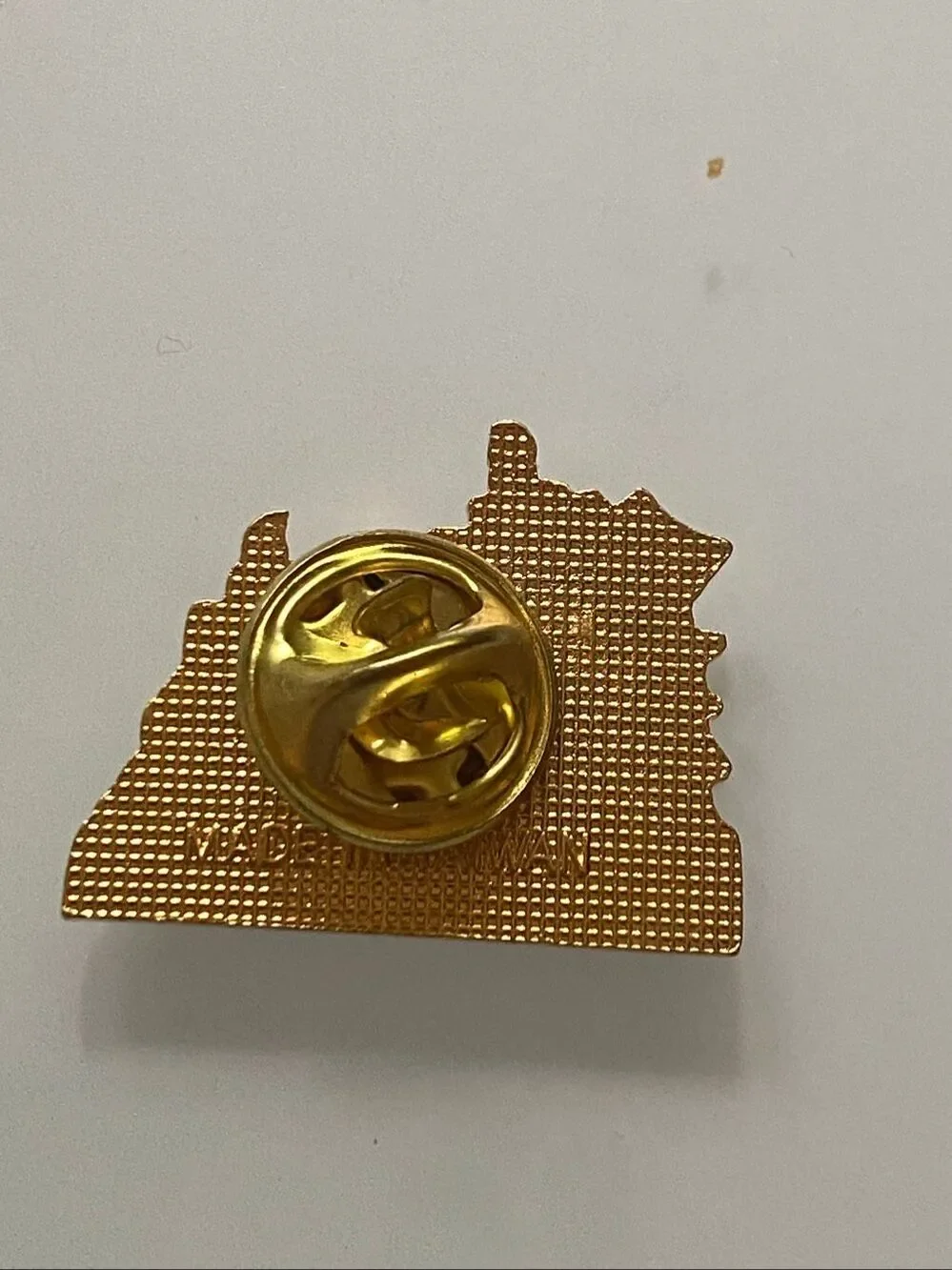 Discovery III Lapel Pin Ship Boat Fairbanks Alaska AK